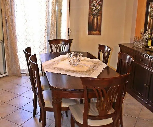 Corfu Old Town 100m2 *