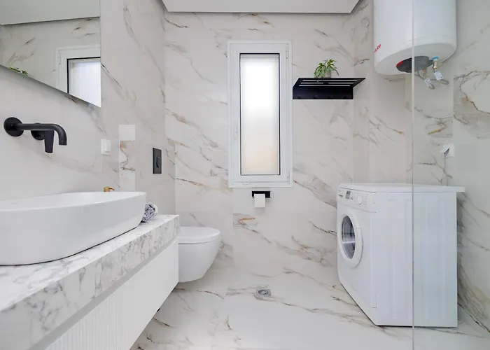 アパート Corfu Old Town 100m2 *