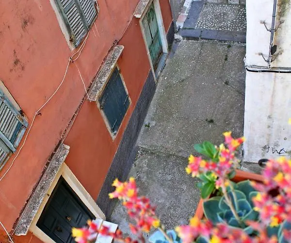 Corfu Old Town 100m2 *